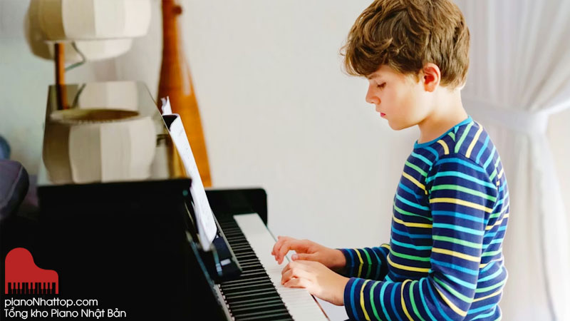 Học piano từ bé để phát triển tư duy và bồi dưỡng cảm xúc