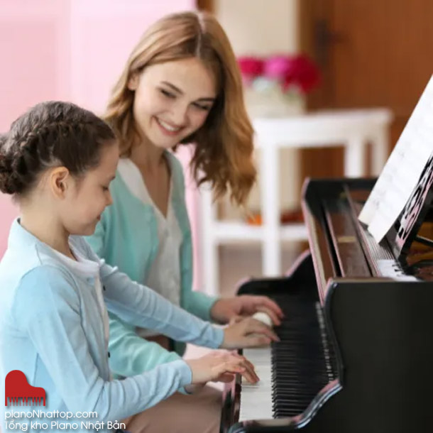 Lựa hconj giáo viên chuyên ngành piano