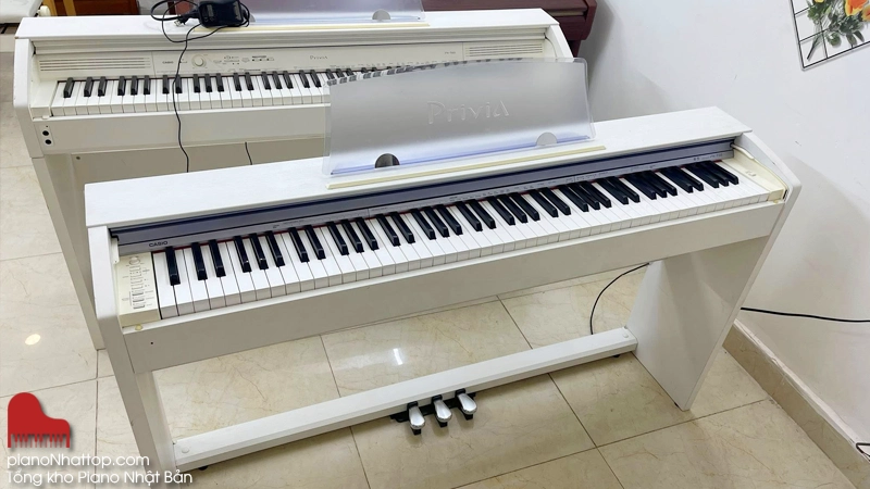 Nên học piano hay guitar?