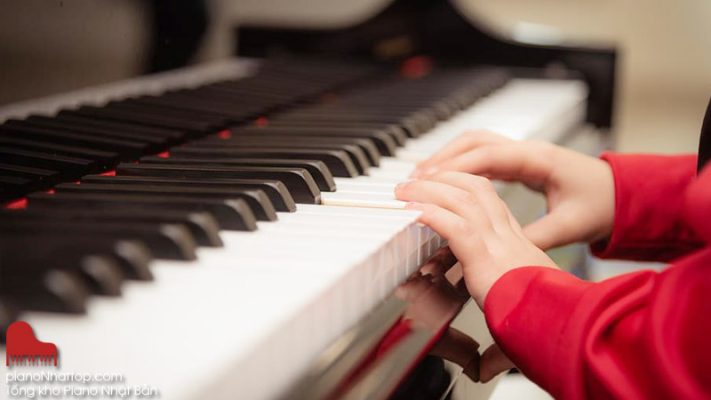 Vì sao nên đầu tư đàn piano cho trẻ?