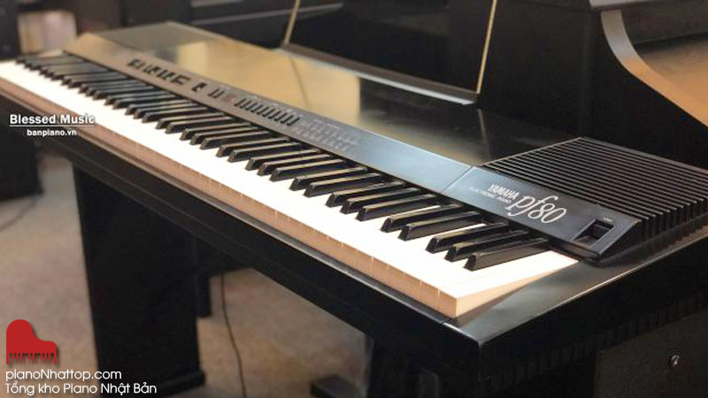 Các phân khúc giá piano Yamaha điện và cơ