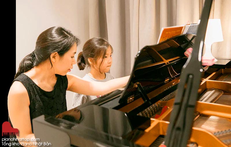 Học piano lâu dài càng cần giáo viên có chuyên môn