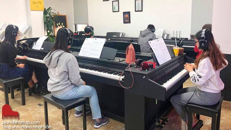 Đăng ký lớp học đàn piano cho người lớn tại hà nội cùng Nam Việt